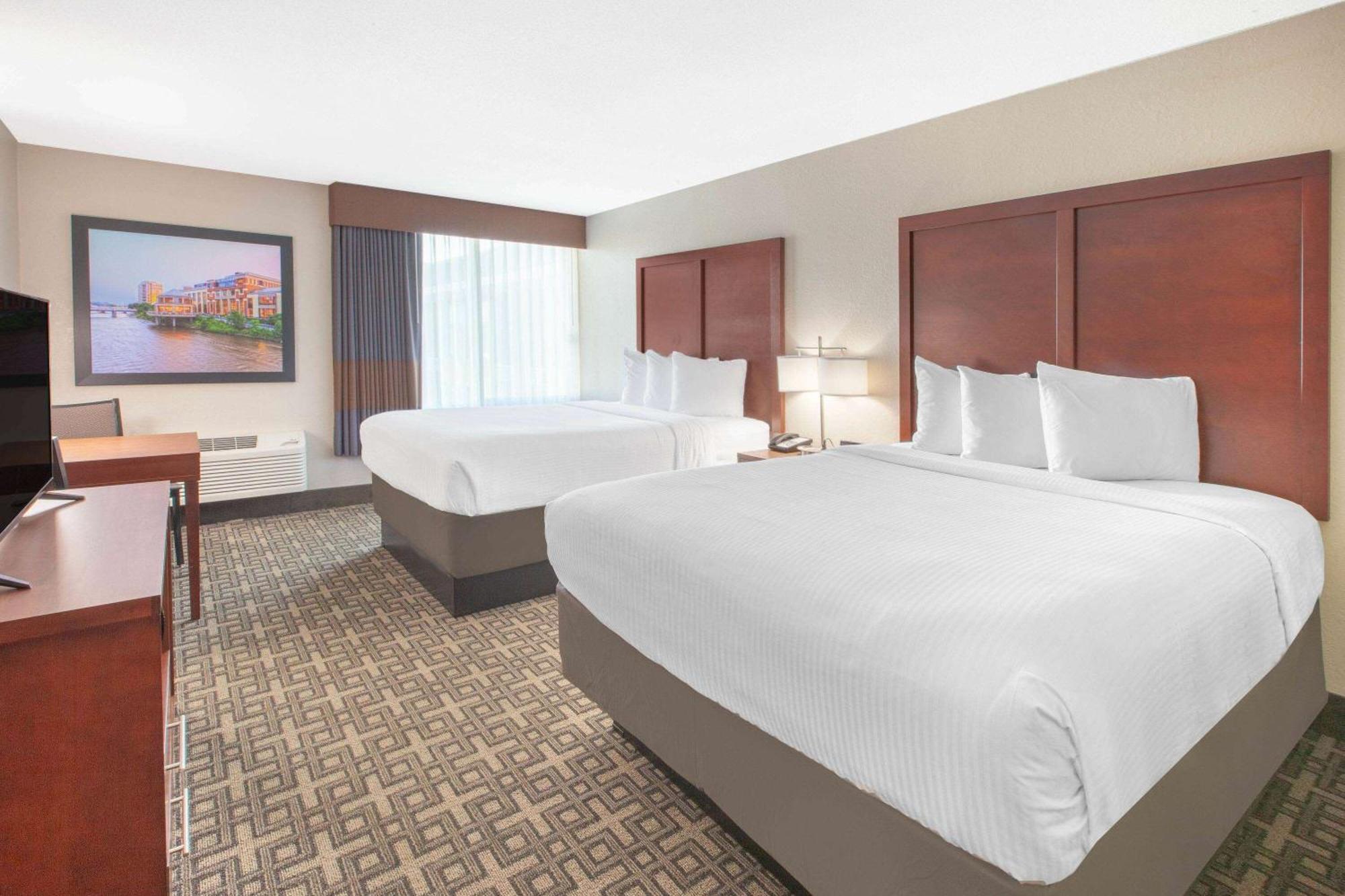 Baymont By Wyndham Grand Rapids Near Downtown Hotell Wyoming Exteriör bild