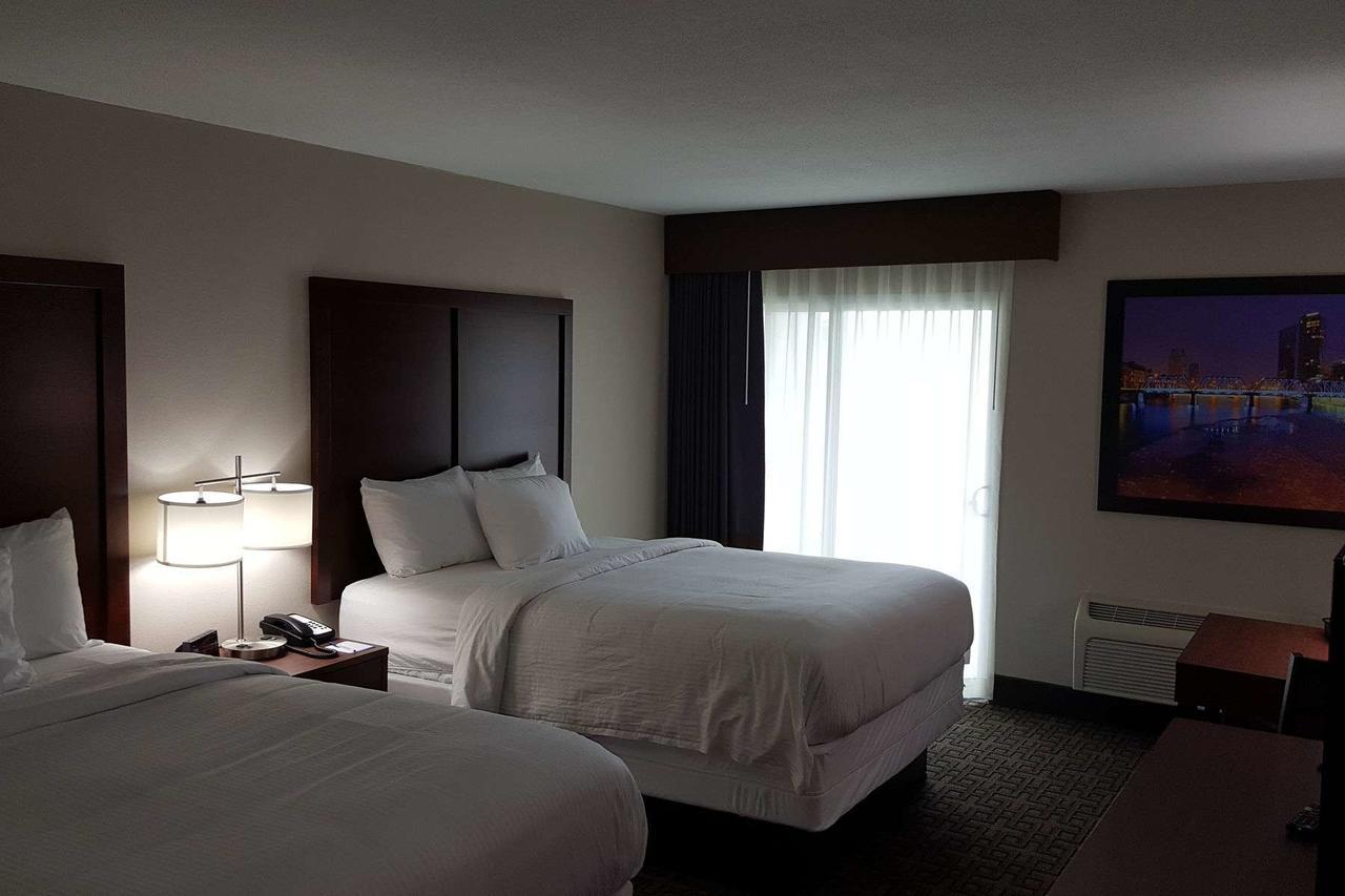 Baymont By Wyndham Grand Rapids Near Downtown Hotell Wyoming Exteriör bild
