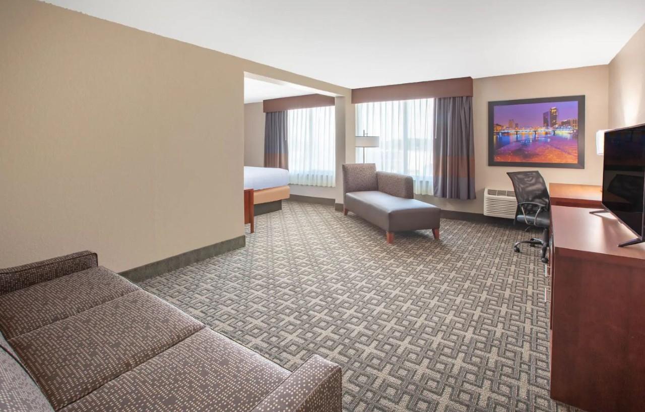 Baymont By Wyndham Grand Rapids Near Downtown Hotell Wyoming Exteriör bild